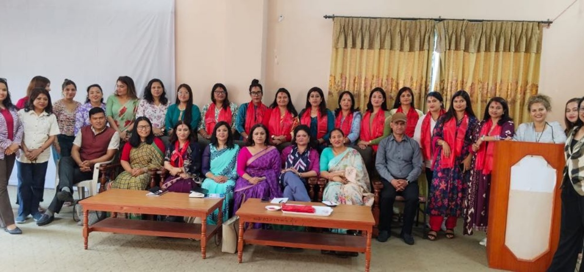 पत्रकार महासंघद्वारा सञ्चारिका समूहका पदाधिकारीलाई सम्मान