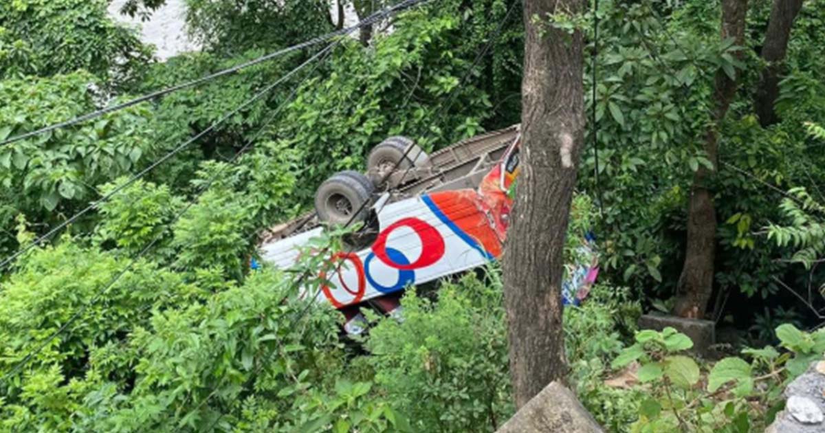 तनहुँमा यात्रुवाहक बस दुर्घटना: पाँच जनाको उद्धार