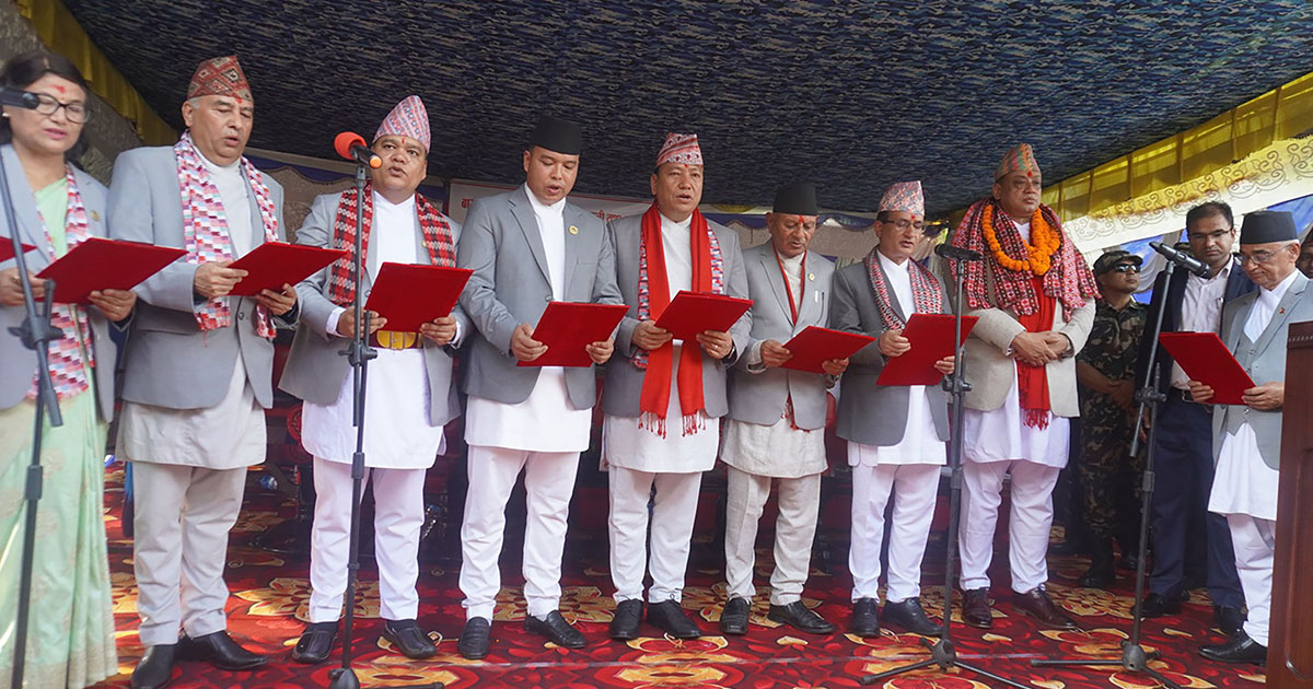 इन्द्रबहादुरले लिए मुख्यमन्त्रीको शपथ, को-को बने मन्त्री ? (सूचीसहित)