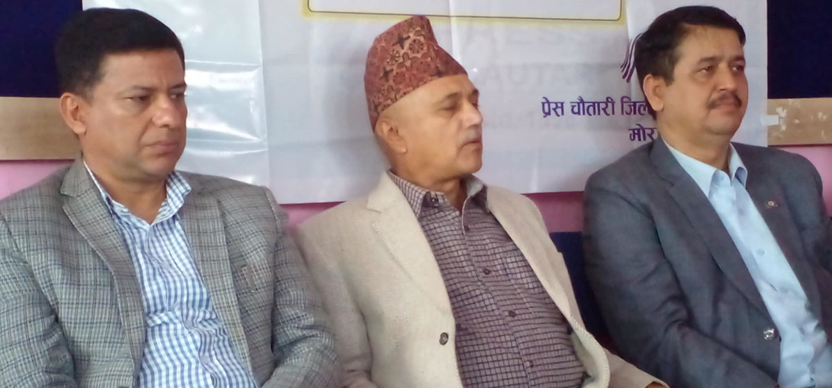 अन्तरिम सरकार डेढ महिना टिक्न मुस्किल छ : खगराज अधिकारी