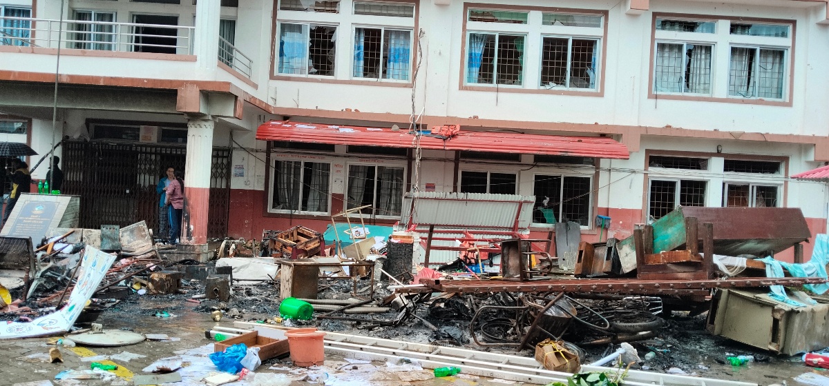 राप्रपा इलाम अध्यक्षसहित १५ जना पक्राउ