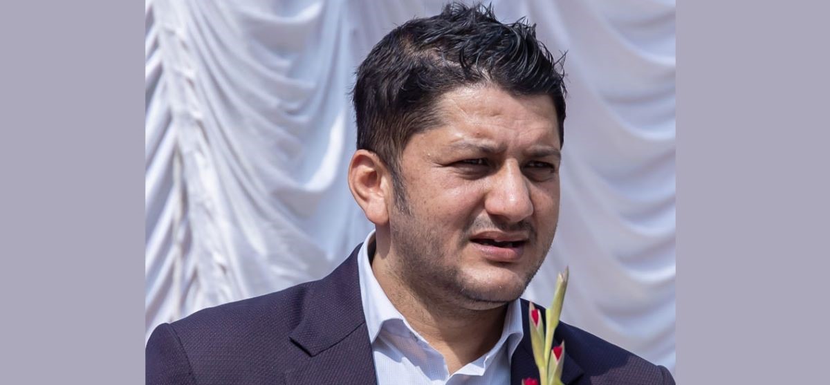 एमाले नेतृत्वमा इन्जिनियर डा.भेषराज थापाको उम्मेदवारी घोषणा