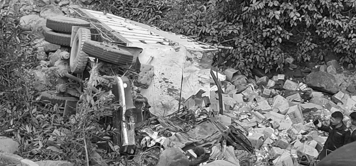 अँधेरी दुर्घटनाका मृतक चालक र सहचालकको पहिचान खुल्यो