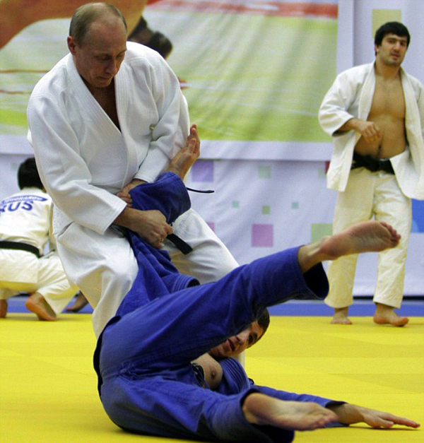 article-1341038-0C91176E000005DC-346 634x679