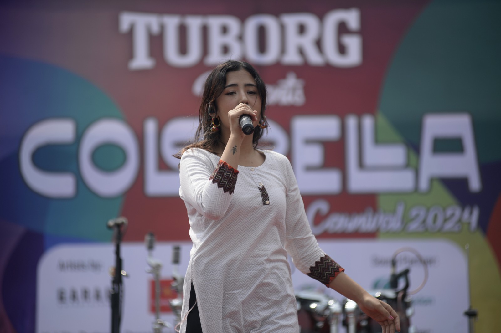 राजधानीमा रेडियो नागरिकको भव्य ‘कलरेल्ला’ होली