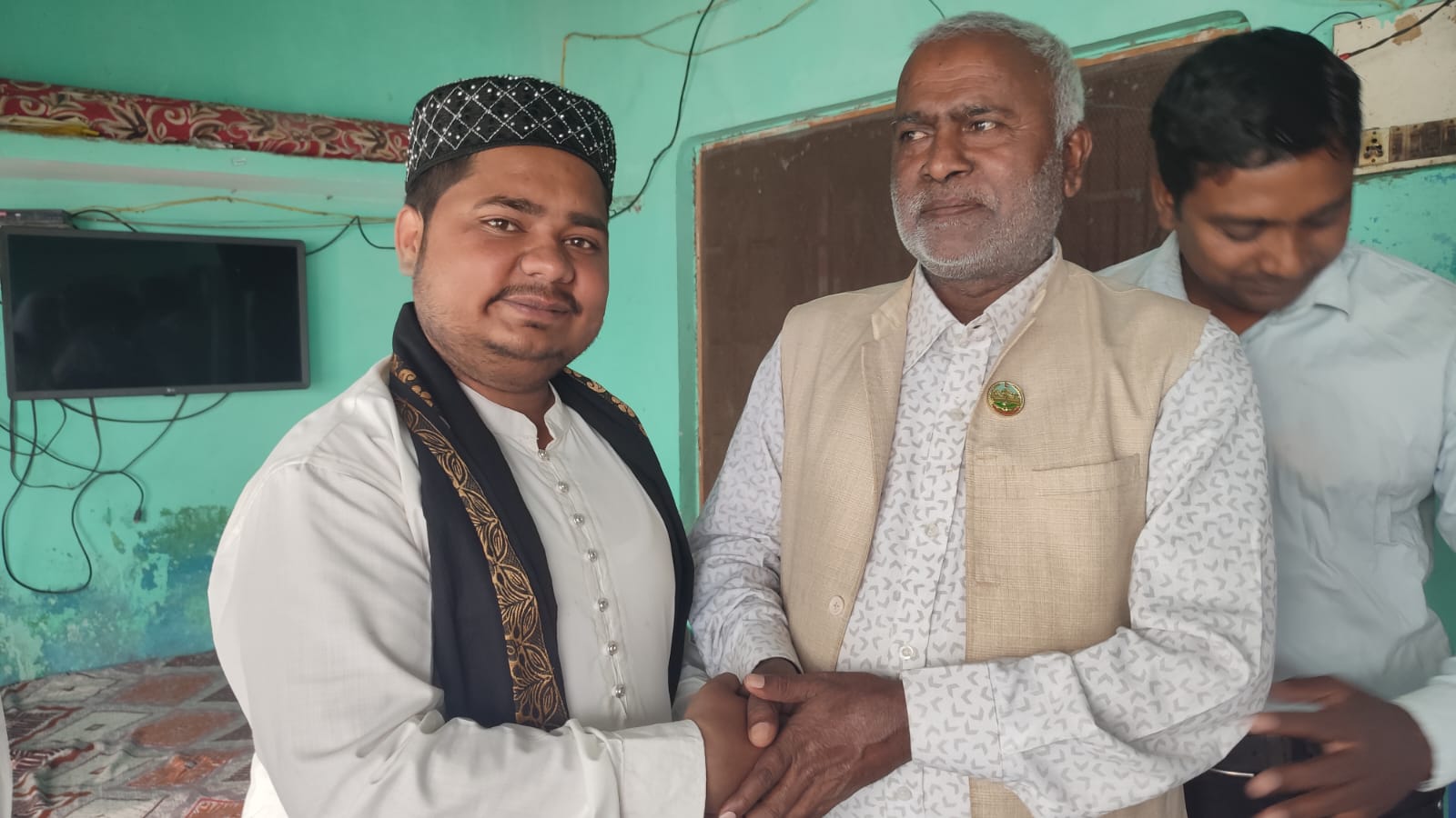 नेपालगन्जमा ‘हिन्दु-मुस्लिम’ सँगै बसेर धूमधामसँग मनाए ईद 1712828437 4%20Eid%20Photo