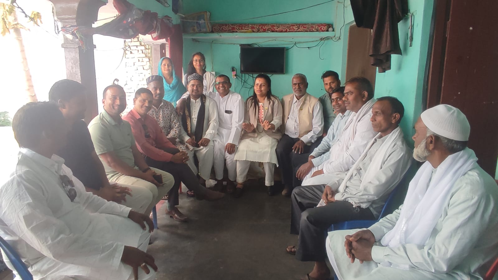 नेपालगन्जमा ‘हिन्दु-मुस्लिम’ सँगै बसेर धूमधामसँग मनाए ईद 1712828439 1%20Eid%20Photo