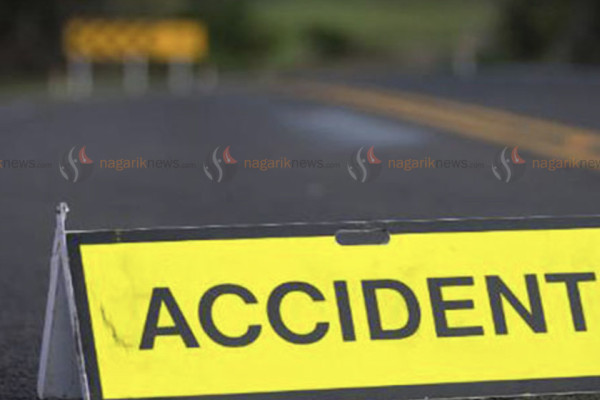 ट्र्याक्टर र मोटरसाइकल आपसमा ठोक्किँदा दुई जनाको मृत्यु