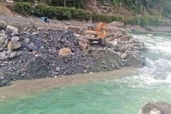 पौडी खेल्ने क्रममा बालक महाकालीमा बेपत्ता