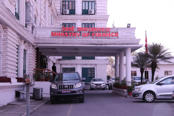 ‘ढुवानीका लागि बाटो प्रयोग गरेकै आधारमा कर उठाउनु कानुनविपरीत’