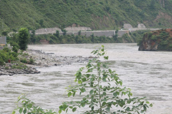 सुनकोशीमा हाम फालेका एक जना बुधबारदेखि बेपत्ता