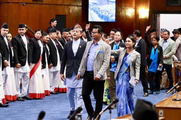 प्रतिनिधि सभामा रास्वपा र राप्रपाको विरोध कायमै, मंगलबार पनि बैठक बहिष्कार