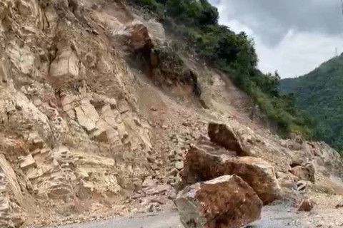 कालीगण्डकी करिडोर बन्द हुँदा सवारीसाधन ठप्प