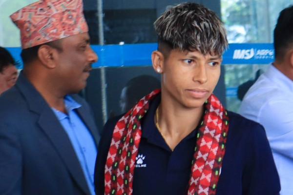 एन्फा पछि हटेपछि सहयोगका लागि समर्थक गुहार्दै साम्बा