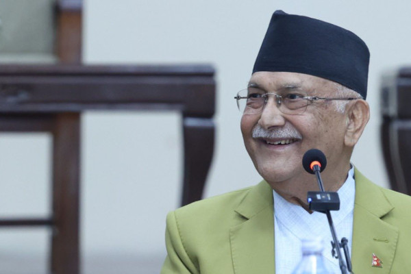 ‘नयाँसँग डराएर पुराना एक हुन लागेका हुन् ?’ भन्ने प्रश्नमा ओलीको व्यंग्य- असाध्यै डर लाग्यो, आमै !