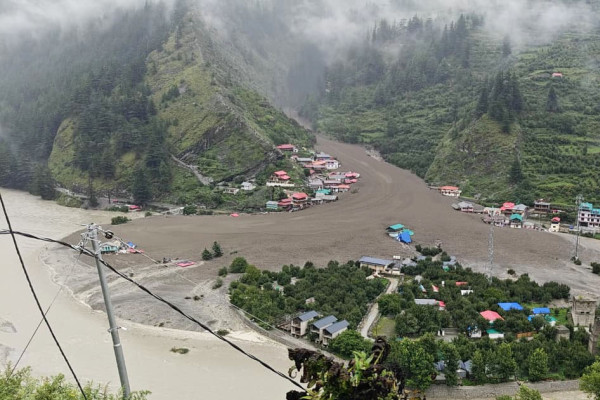 उत्तराखण्डमा जलप्रलय: ३४ सेकेन्डमै बगायो धराली गाउँ, ५० बढी बेपत्ता