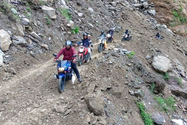 लेदो पन्छाएपछि एकतर्फी खुल्यो कर्णाली राजमार्ग