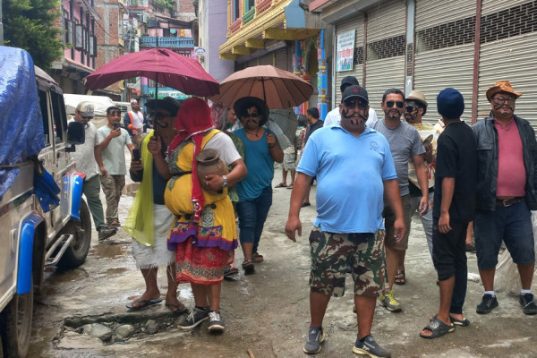 रोपाइँको निम्तो दिने कुटवाल नाच