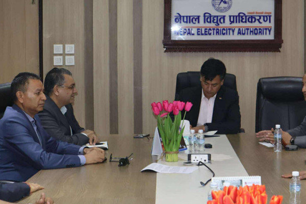 इप्पानको ११ बुँदे माग, हितेन्द्रले देखाए अख्तियारको डर