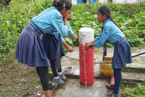 पर्वतको ठाना गाउँमा ‘एक घर एक धारा’ विस्तार