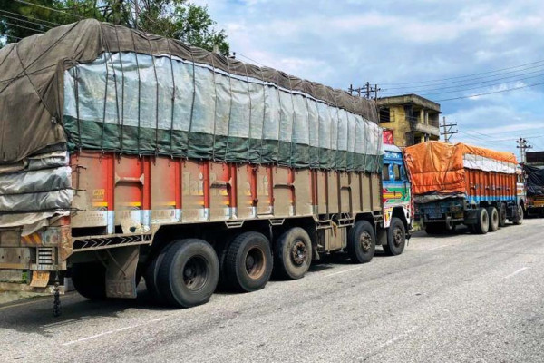 पृथ्वी राजमार्गमा ‘ओभर लोड’ बोक्ने सवारी चालक धमाधम कारबाहीमा