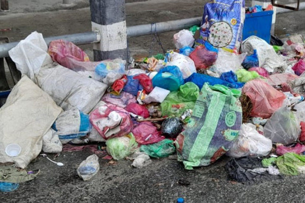 ललितपुर महानगरले भन्यो, 'मतदानको दिन फोहोर उठाउन सक्दैनौ'