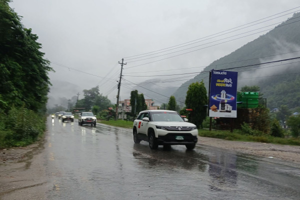 मुग्लिन–मलेखु सडकको तीन ठाउँमा भित्ता काटिँदै