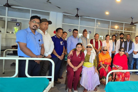 विश्व दृष्टि दिवसमा तीन वृद्धाको आँखाको निःशुल्क शल्यक्रिया