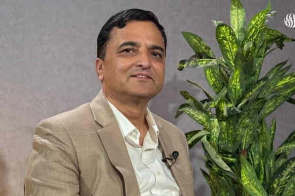 योगेश भन्छन्: ईश्वर पोखरेल र सुरेन्द्र पाण्डेको इमान, निष्ठा र साहसको प्रशंसा गर्छु