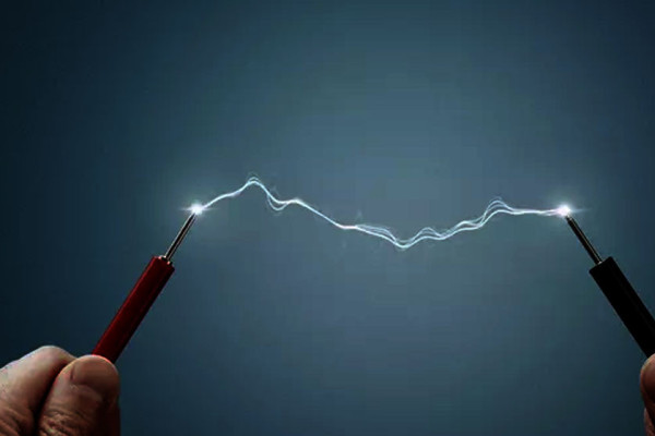 सप्तरीमा मोबाइल चार्ज गर्ने क्रममा करेन्ट लागेर एक महिलाको मृत्यु