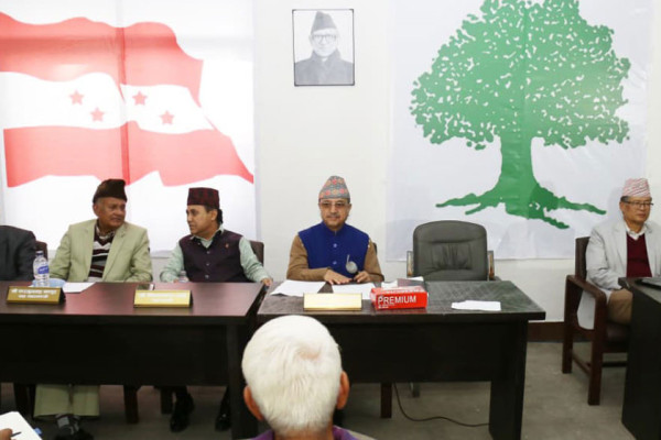 कांग्रेस बैठकमा नेताहरू बोल्ने क्रम जारी, भोलि साढे ११ बजे फेरि बस्ने