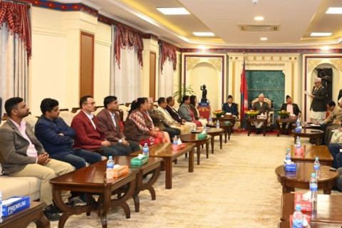 राष्ट्रपतिलाई संसदीय पदाधिकारीको आग्रहः व्यवस्था पुनरावलोकनका लागि पहल गरिदिनुहोस्