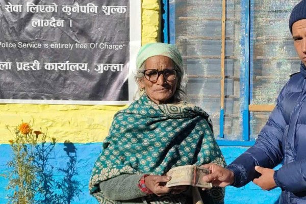 हराएको पैसा फिर्ता पाएपछि मख्ख खुम्मेनी