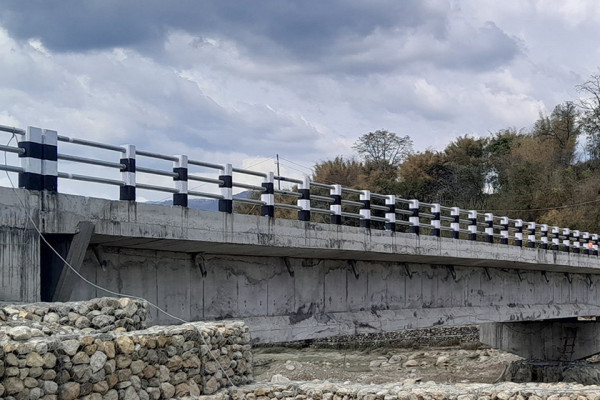 नारायणगढ-बुटवल सडक : पूर्वी खण्डका ३३ पुल तयार