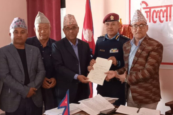 आगजनी र लुटपाट गर्नेलाई कारबाहीको माग गर्दै एमाले मोरङले दियो जाहेरी