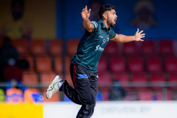 पोखराविरुद्ध चितवनको ‘बिजोग’, ७ रनमै गुमायो ३ विकेट