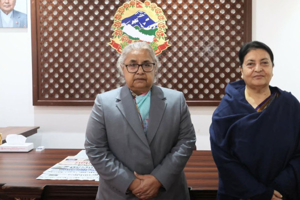 कार्कीलाई भेटेर भण्डारीले भनिन्- निर्वाचन राम्रोसँग गर्नुस् है