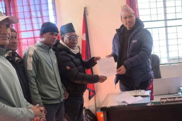 सार्वजनिक यातायातको भाडा घटनाउन माग