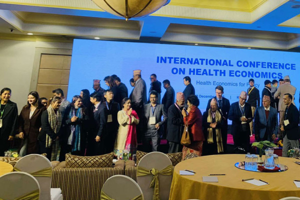 स्वास्थ्य सेवामा बढ्दैछ आर्थिक संकट