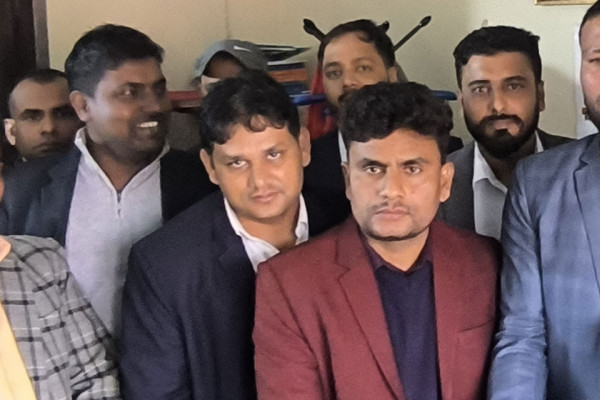 वन सेवाका कर्मचारीलाई कारबाही गर्न माग