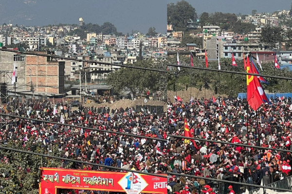 एमाले महाधिवेशनमा ओलीको भव्य स्वागत : सल्लाघारीमा कार्यकर्ताको बाक्लो भीड