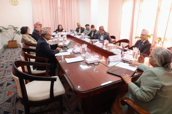 सिंहदरबारमा मन्त्रिपरिषद्को बैठक जारी