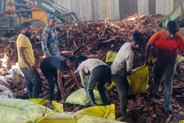 प्लाइउड उद्योगमा भेटियो तस्करीका १८१ बोरा युरिया मल