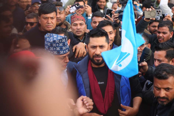 बाजागाजासहित राजधानीमा रविको भव्य स्वागत (तस्बिरहरु)