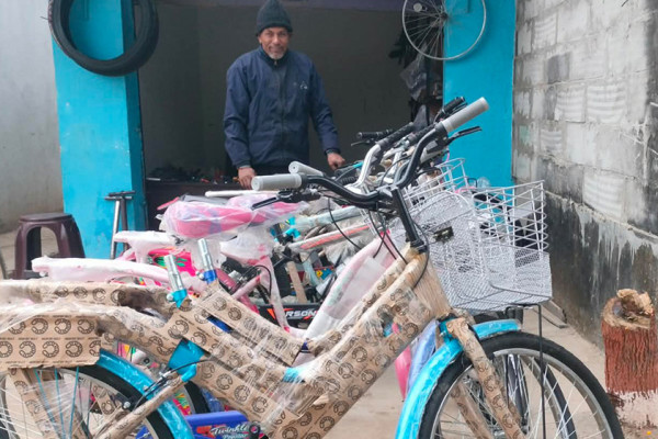 साइकल चढनेहरू घट्दै