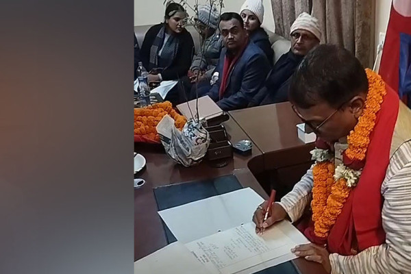 मधेश प्रदेश सभाका नवनियुक्त सभामुख यादवद्वारा पदभार ग्रहण