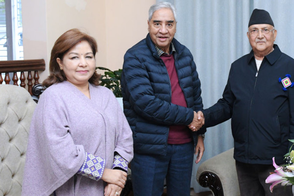 महाराजगञ्जमा ओली-देउवाको भेट