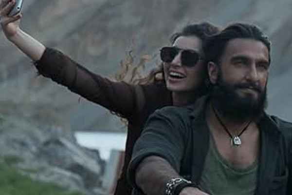 सर्वाधिक कमाउने चलचित्रको सूचीमा धुरन्धर