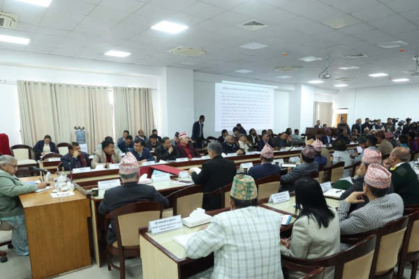 सिंहदरबारमा ६ घण्टा लामो सर्वपक्षीय बैठक: विदेशबाट मतदान र ‘बेजिल्ला भोटिङ’ मा जोड