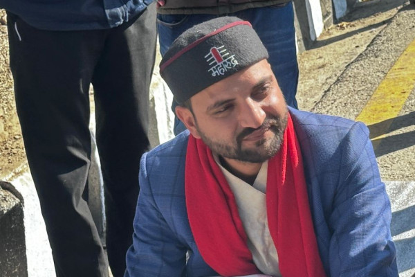 माइतीघरमा अनसन बसेका कमल भुसाल भन्छन्- एक महिना प्रधानमन्त्री दिए देश सुधार्छु